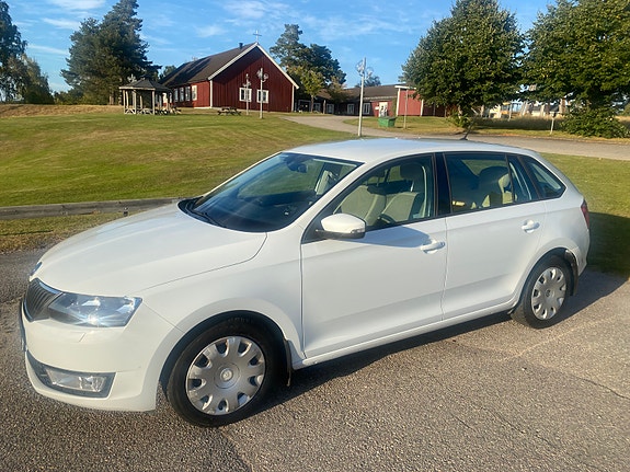 Skoda Rapid Spaceback 2 of 10