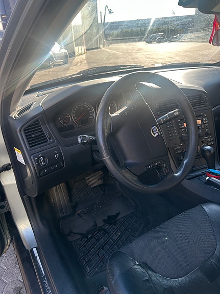 Volvo XC70 5 of 5