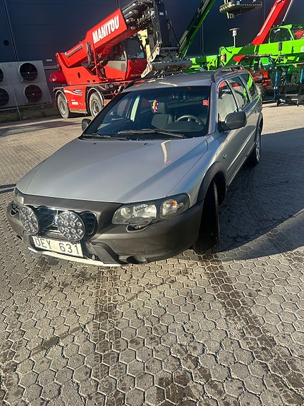 Volvo XC70 3 of 5