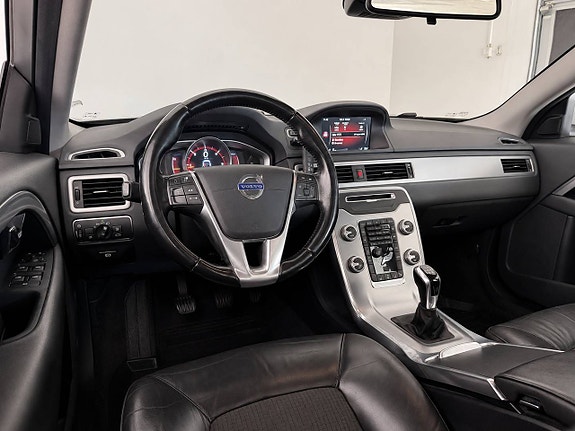 Volvo V70 12 of 15