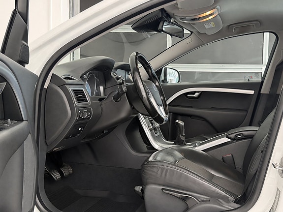 Volvo V70 9 of 15