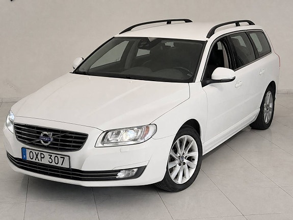 Volvo V70 2 of 15
