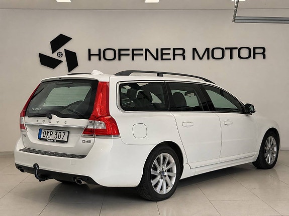 Volvo V70 6 of 15