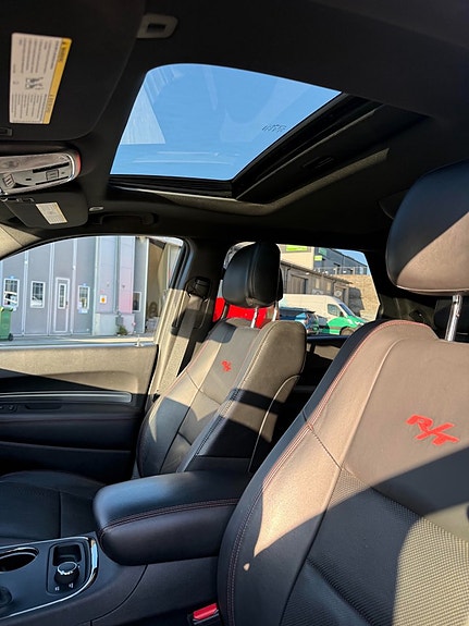 Dodge Durango 8 of 12