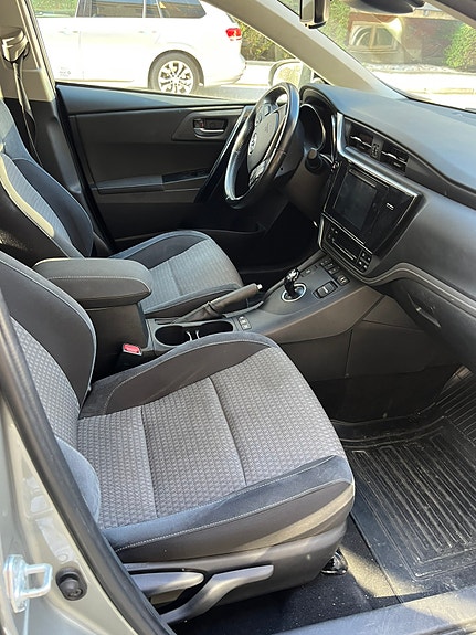 Toyota Auris 7 of 7