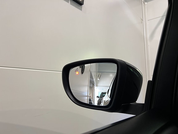 Nissan Leaf 9 of 29