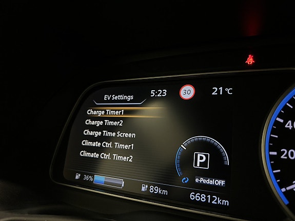 Nissan Leaf 24 of 29