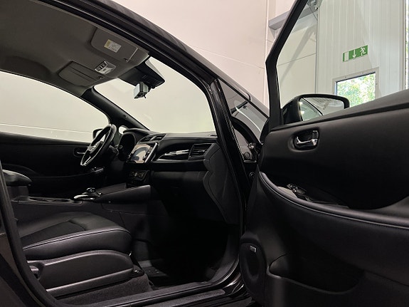 Nissan Leaf 25 of 29