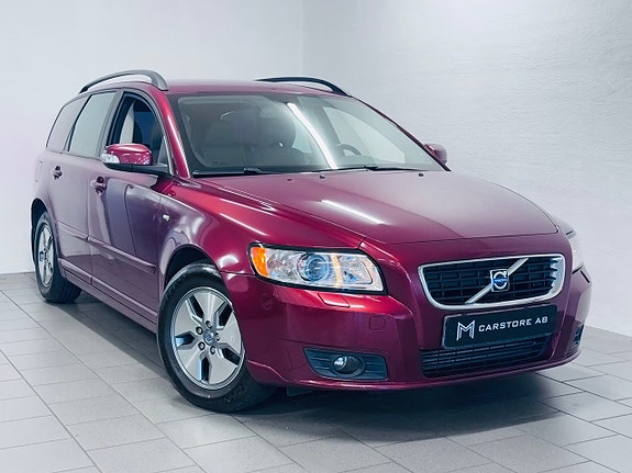 Volvo V50 3 of 15