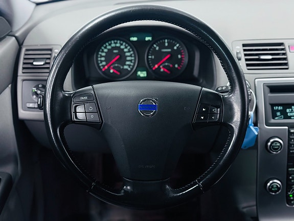Volvo V50 12 of 15