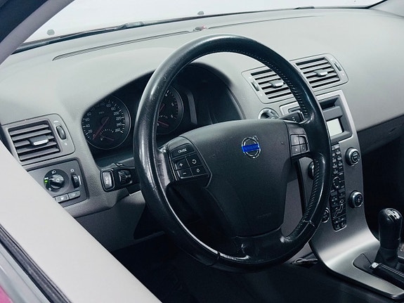 Volvo V50 9 of 15