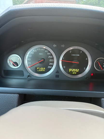 Volvo XC90 5 of 9