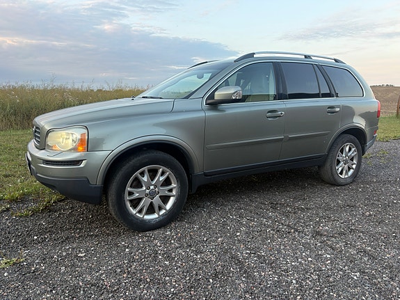 Volvo XC90 6 of 9