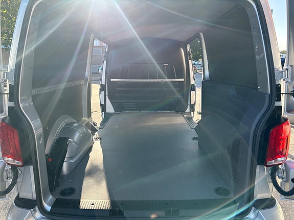 Volkswagen Transporter 16 of 17