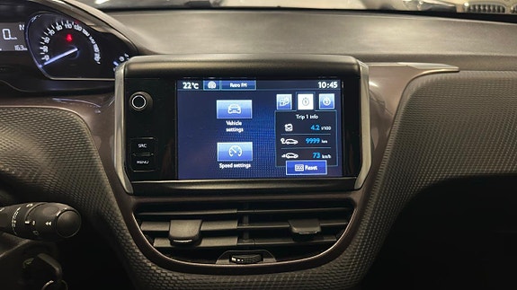 Peugeot 2008 25 of 26