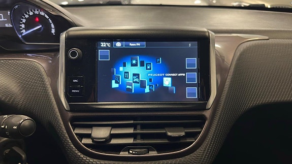 Peugeot 2008 23 of 26