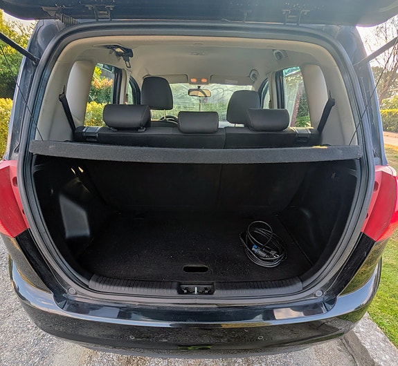 Kia Venga 2 of 6
