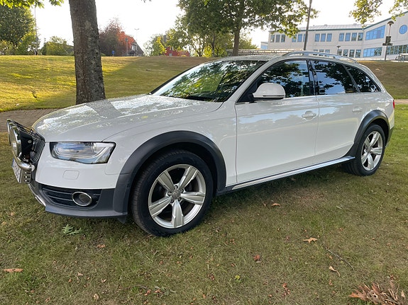 Audi A4 allroad 2 of 12