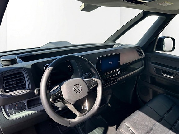 Volkswagen ID. Buzz 8 of 18