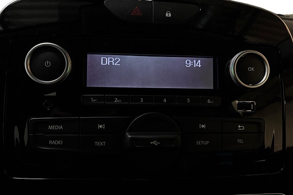 Renault Clio 19 of 21