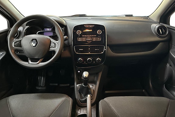 Renault Clio 12 of 21