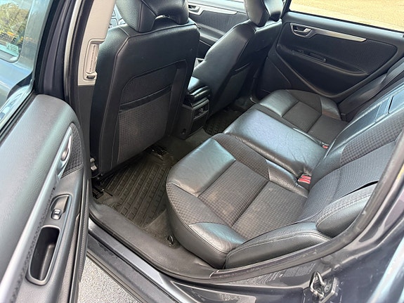 Volvo V70 10 of 11