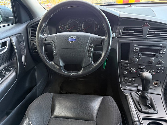 Volvo V70 9 of 11