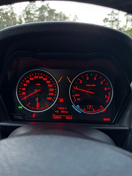 BMW 118i 7 of 15