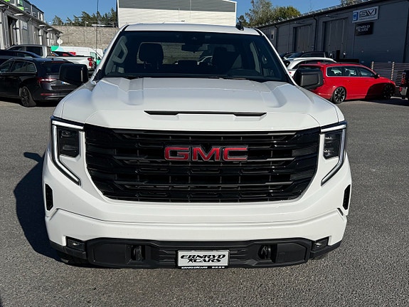 GMC Elevation 2 of 9
