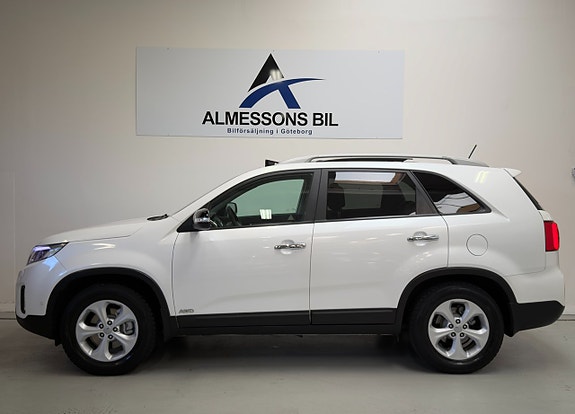 Kia Sorento 4 of 24