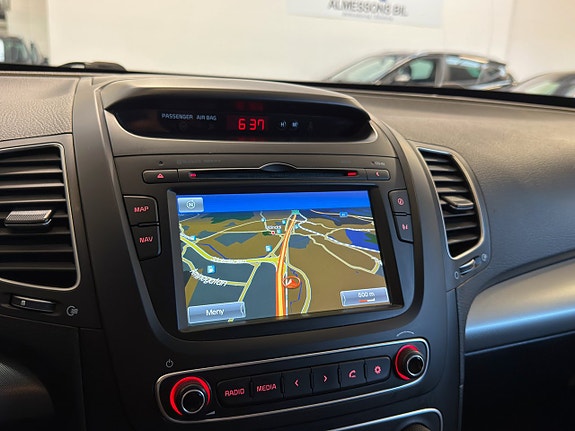 Kia Sorento 14 of 24