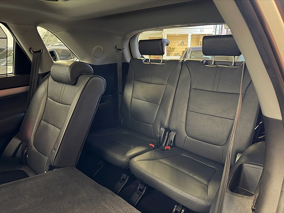Kia Sorento 13 of 24