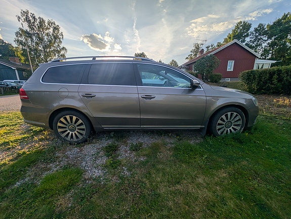 Volkswagen Passat 3 of 10