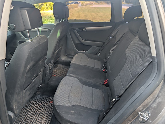 Volkswagen Passat 9 of 10