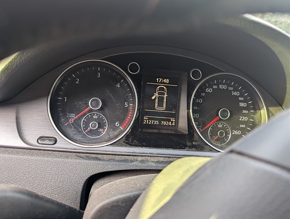 Volkswagen Passat 7 of 10