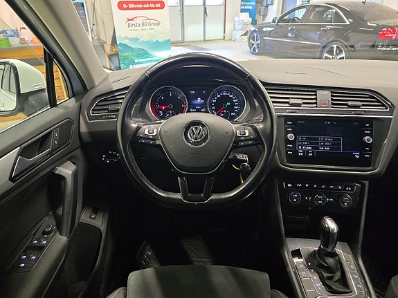 Volkswagen Tiguan 17 of 30