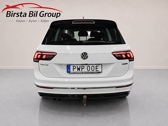 Volkswagen Tiguan 4 of 30
