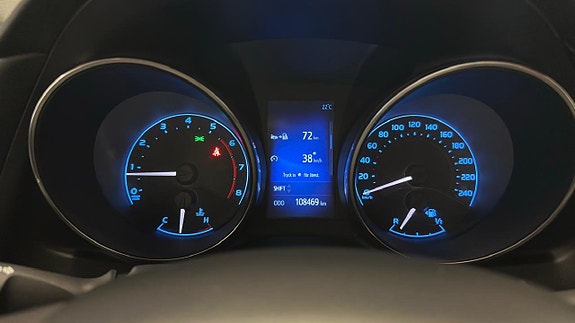 Toyota Auris 18 of 27