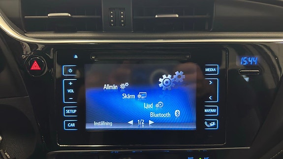 Toyota Auris 26 of 27