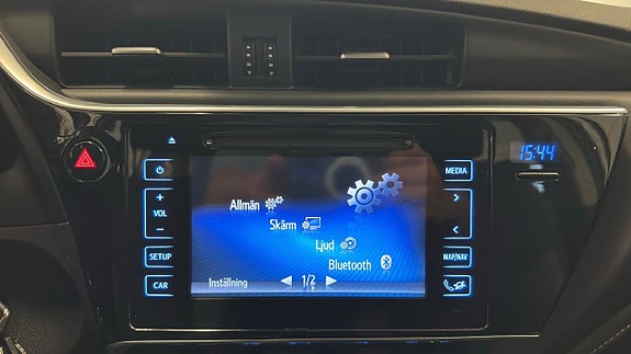 Toyota Auris 25 of 27
