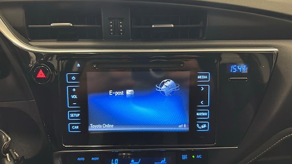 Toyota Auris 24 of 27