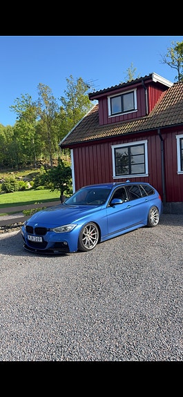 BMW 320d 3 of 9