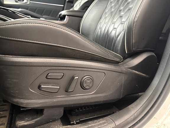 Kia Sorento 8 of 16