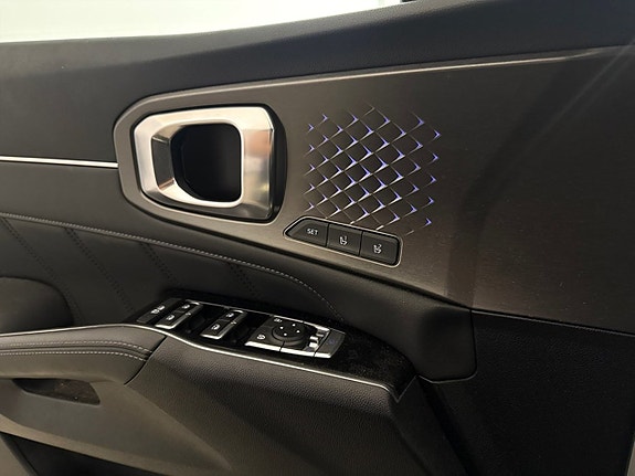 Kia Sorento 9 of 16