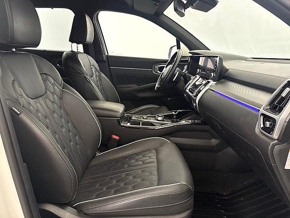 Kia Sorento 7 of 16