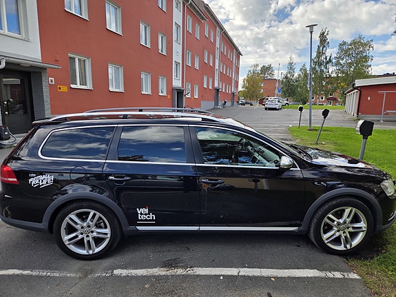 Volkswagen Passat Alltrack 7 of 9