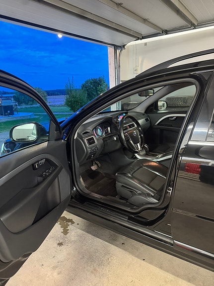 Volvo V70 8 of 15