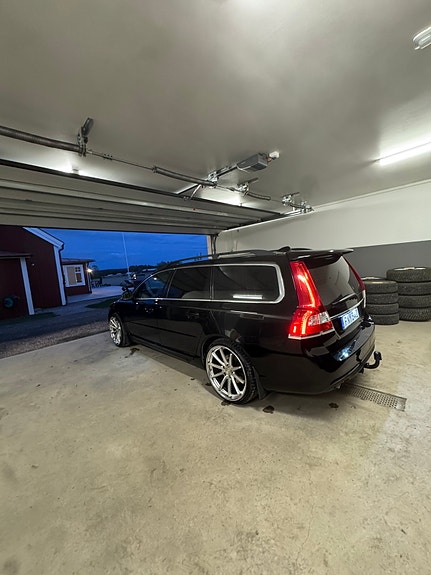 Volvo V70 4 of 15
