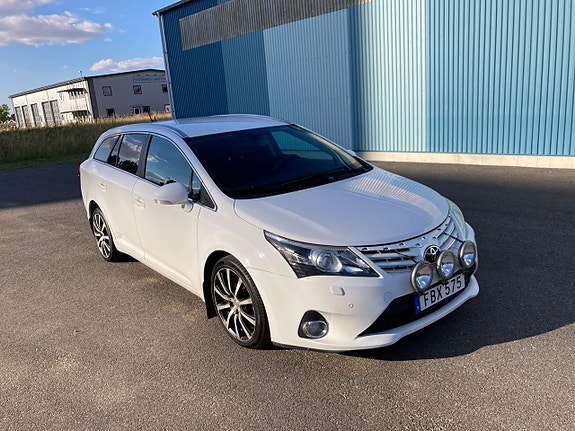 Toyota Avensis 3 of 21