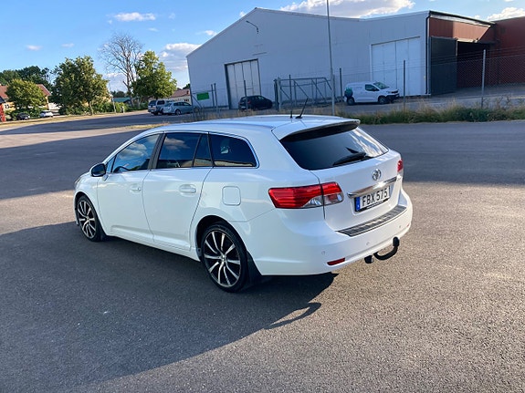 Toyota Avensis 7 of 21